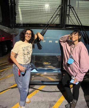 Angel Olsen Instagram - My heart might explode from all the feelings but I don’t mind one bit, thanks for joining us on the wild hearts tour, just three more shows !!!!! So sad it has to come to an end. We love you ✨✨✨