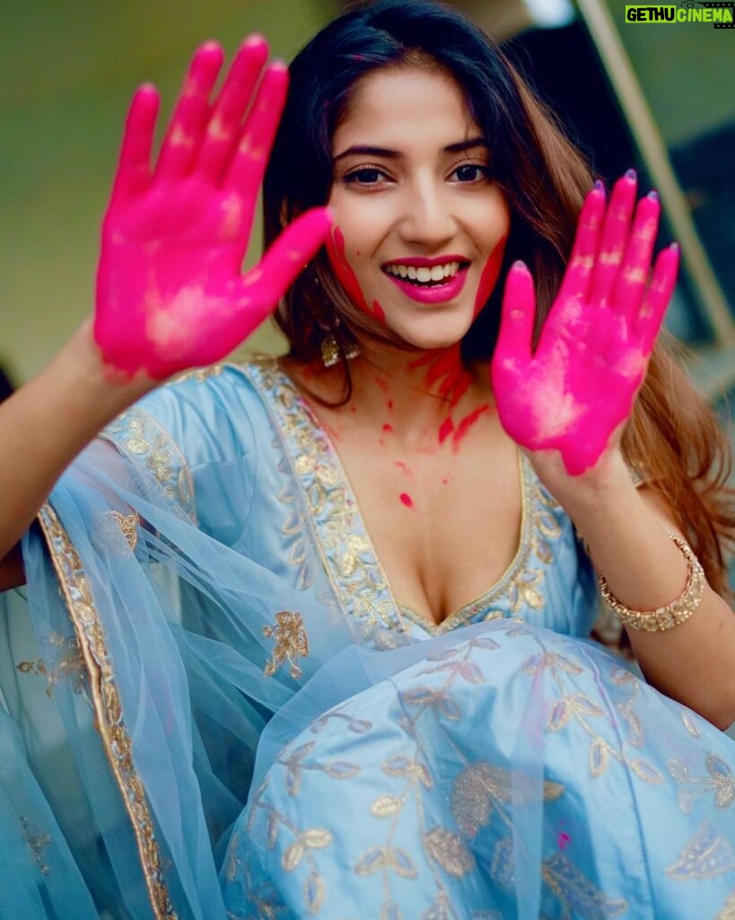 Angel Rai Instagram - Aao na Holi khele ❤️ #foryou #angelrai #holi #indianfestival #celebration #trending #viral #instaholi #holioninstagram #fun #colours #people #indianfestival #love #kindness #blessings #trend