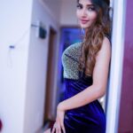 Angel Rai Instagram – Ab to Valentine bhi aa gaya tum kab aayoge ? 

#foryou #love #trending #angelrai #viral #newpic #newstatus #fun #wings #angellovers #instashot #instagood #instaviral #style #bluedress #valentineday #valentineweek #mondayblue