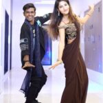 Angel Rai Instagram - No1 on trending 🔥🔥 #foryou #angelrai #taklubaadshah #trending #instareel #dance #fun #masti #friendship #friends #style #traditional #trend #pahadi #pahadidance