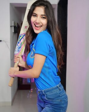 Angel Rai Instagram - Better luck next time guys …Jai hind ..Jai bharat …❤️🙏. 

#foryou #angelrai #trending #fun #cricket #icc #worldcup #cricket #viratkohli #proudindian #ilovemyindia #finalmatch #indiancricketteam #cwc23 #cricketreels
