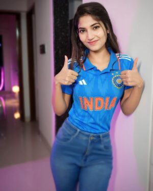 Angel Rai Instagram - Better luck next time guys …Jai hind ..Jai bharat …❤️🙏. 

#foryou #angelrai #trending #fun #cricket #icc #worldcup #cricket #viratkohli #proudindian #ilovemyindia #finalmatch #indiancricketteam #cwc23 #cricketreels