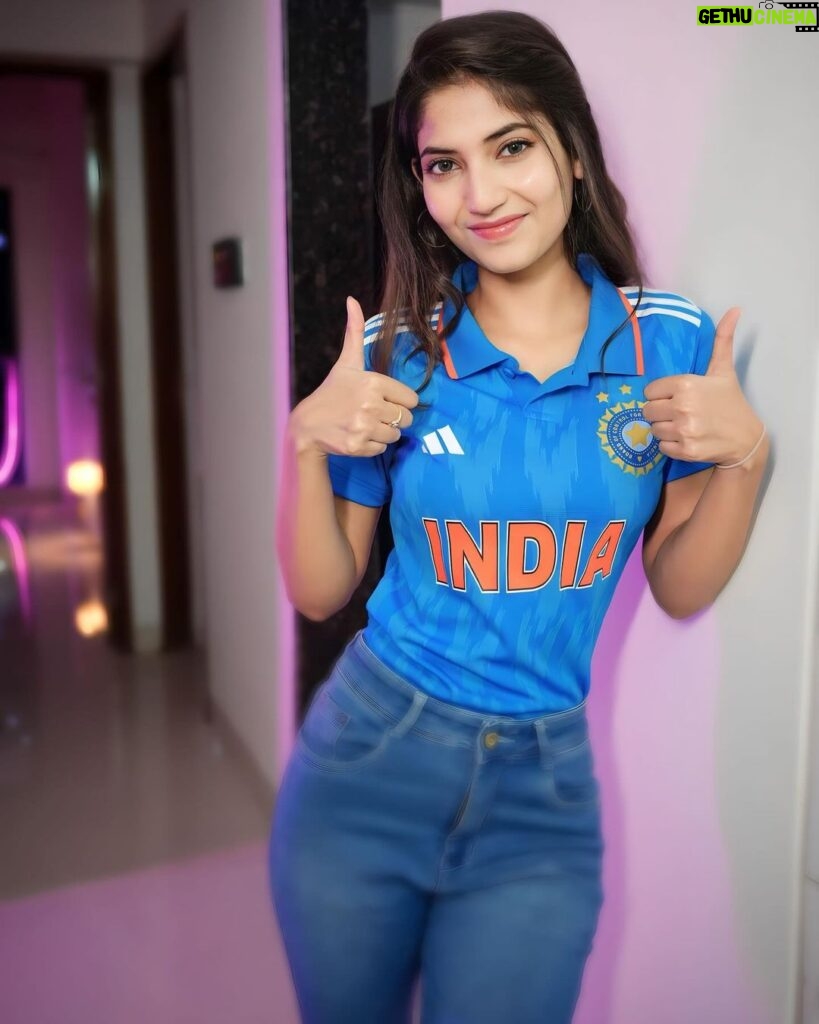 Angel Rai Instagram - Better luck next time guys …Jai hind ..Jai bharat …❤️🙏. #foryou #angelrai #trending #fun #cricket #icc #worldcup #cricket #viratkohli #proudindian #ilovemyindia #finalmatch #indiancricketteam #cwc23 #cricketreels