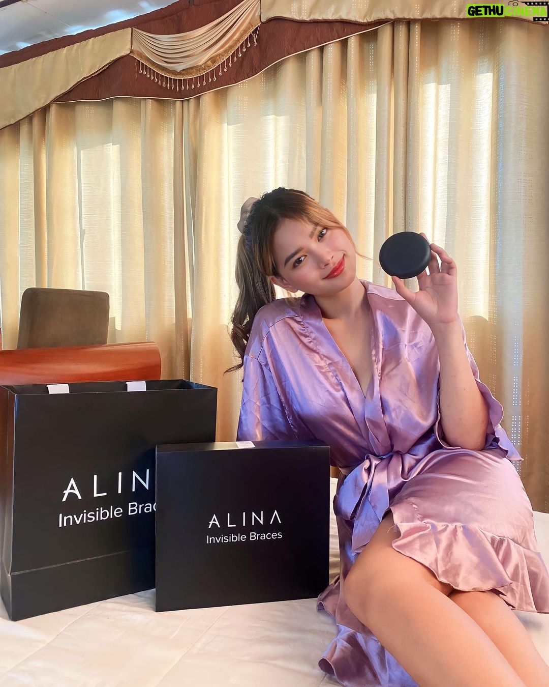 Angela Morena Instagram - Keep calm and love me with my invisible braces from @alinainvisiblebraces #alinainvisiblebraces #aligners #smile #ilovealina