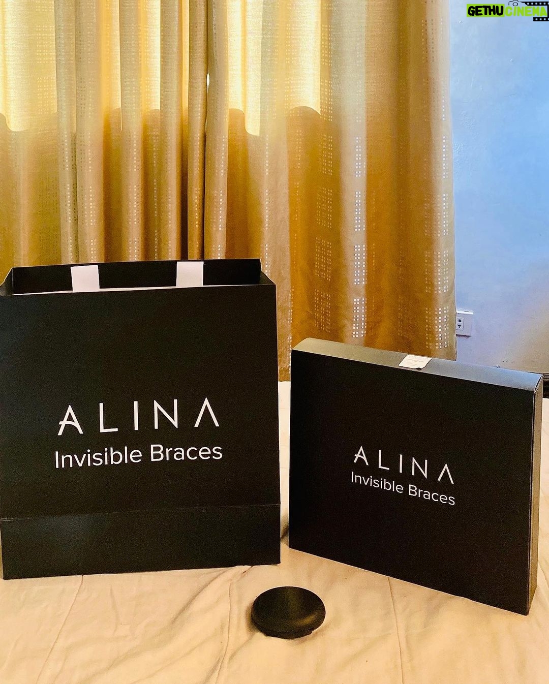 Angela Morena Instagram - Keep calm and love me with my invisible braces from @alinainvisiblebraces #alinainvisiblebraces #aligners #smile #ilovealina