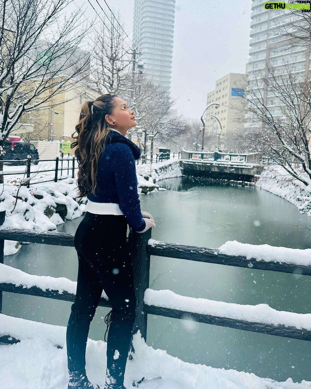 Angela Morena Instagram - 美しいが寒い ❄️ Sapporo, Hokkaido, Japan