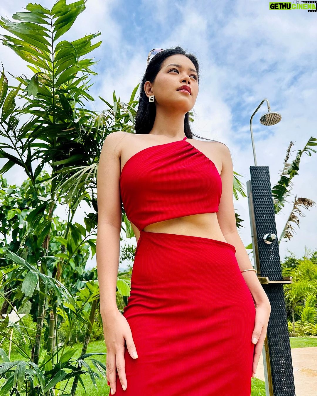 Angela Morena Instagram - Like a bottle of wine.