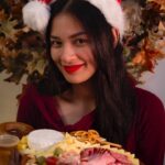 Angela Morena Instagram – Wishing everyone a joyous holiday season! ✨