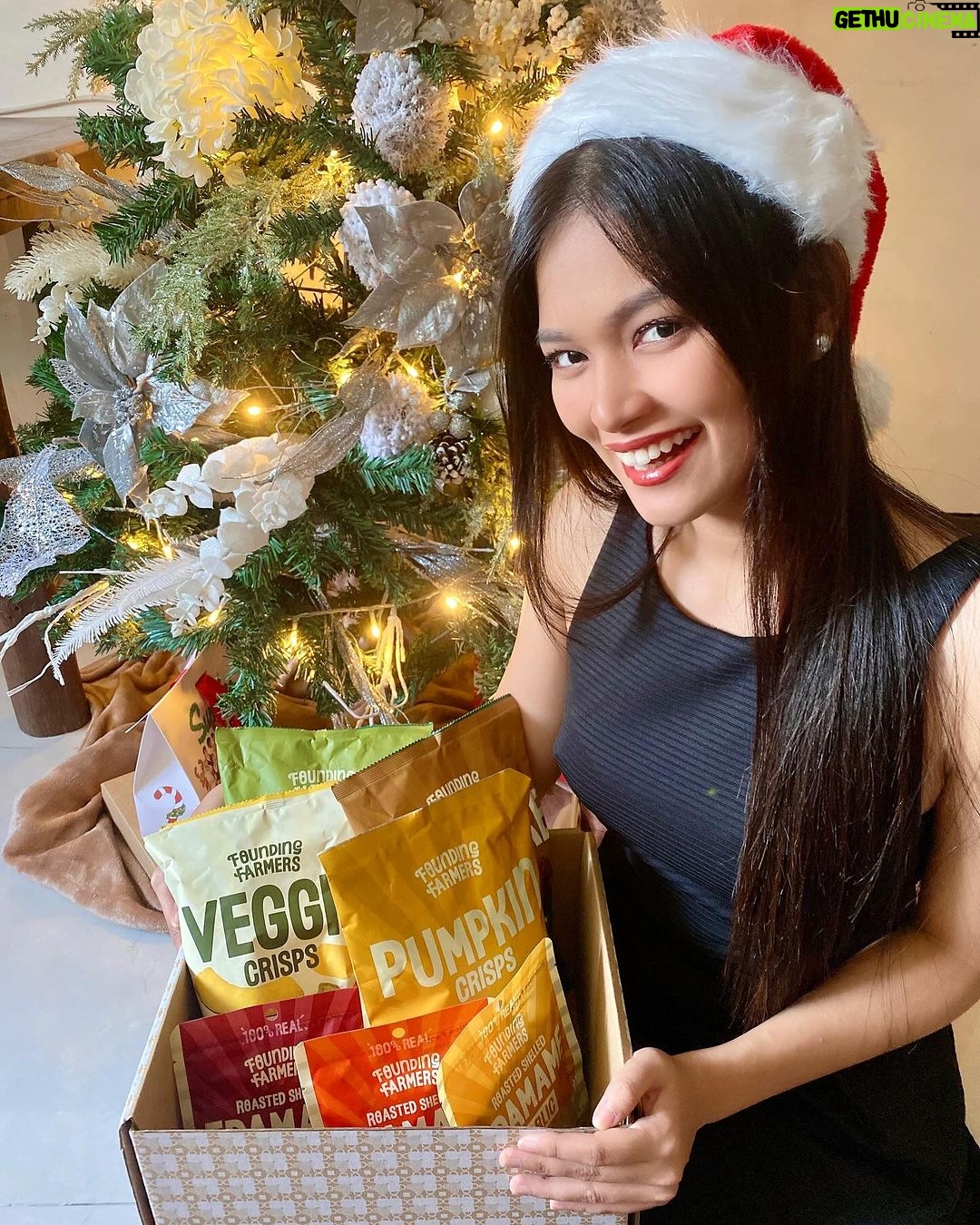 Angela Morena Instagram - Making this holiday season healthier and happier with @thefoundingfarmers 🎄💚 Yum! Yum!