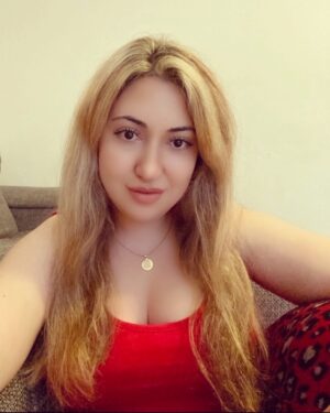 Angela Zahra Instagram - 👑🧿❤️💋 #انجيلا_زهرة #angelazahra