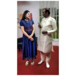 Angelin B Instagram – என்ன ஒரு தமிழ் புலமை என்ன ஒரு தமிழ் ஆளுமை
கவிப்பேரரசு வைரமுத்து 
அவர்களுடன் அந்த ஓரிரு மணி நேர உரையாடல்,
 என்றைக்கும் நான் எண்ணி வியக்கும் தருணங்கள்.

@vairamuthuoffl

#angelin#nncs #sunnews #suntv #exclusive #vairamuthu #kaviperarasu #reelitfeelit #reelkarofeelkaro #instagood #picoftheday #post