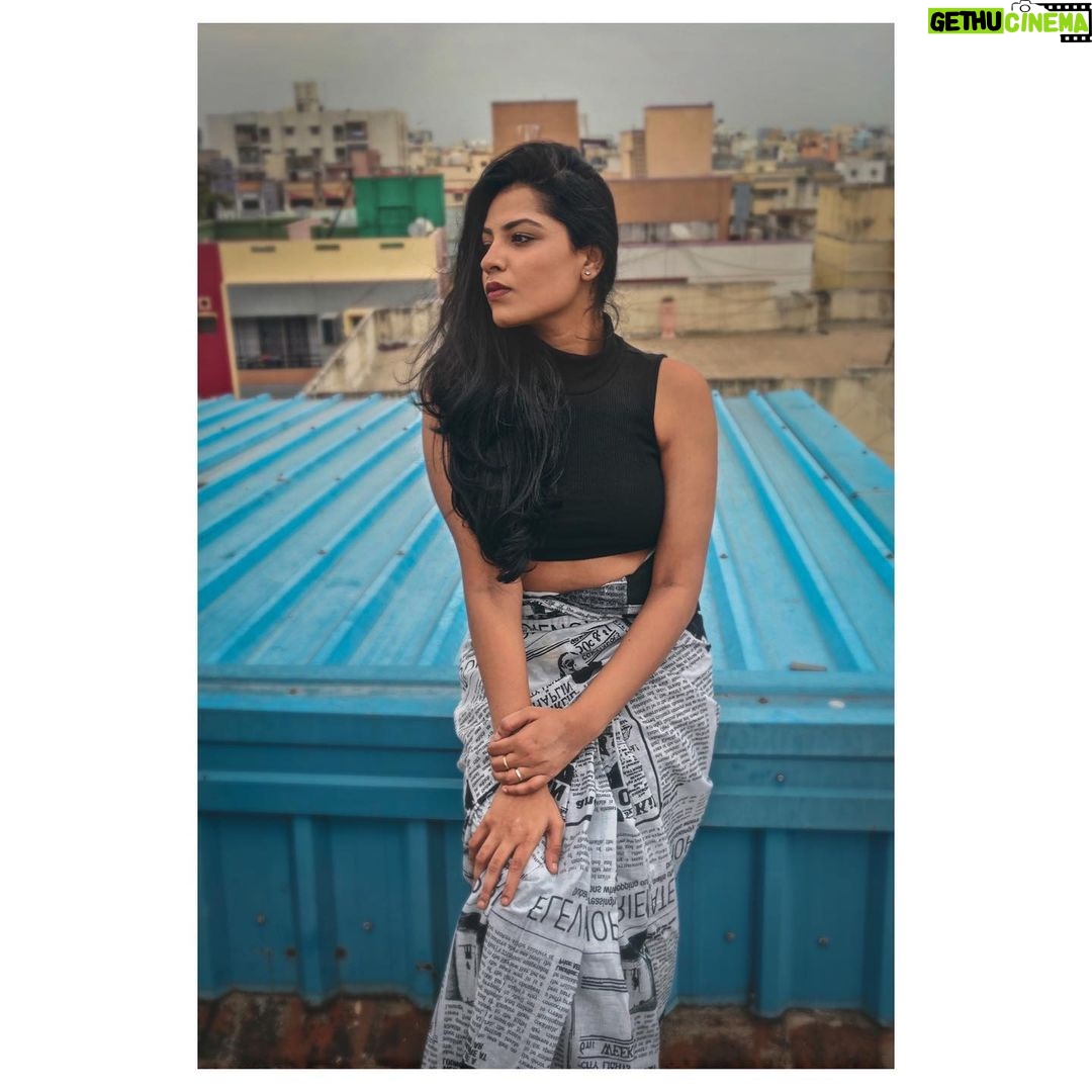 Angelin B Instagram - 🧿 📸 @ishwariya_krishnan__ #NNCS #Angelin #sunnewslive #cinemaupdate #recenttrends #photography #chennaimodels #modeling #fusiondrape #sareelove #aesthetics #aishwaryaphotography #outdoor #manavalanthug #malayalam #nanpagalnerathumayakkam #michael #VJS #GVP #GVM #classic Chennai, India