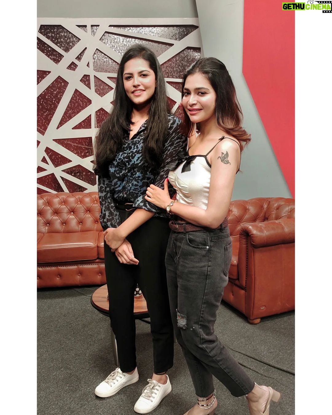 Angelin B Instagram - It was an absolute funn conversation with this cutie, way to go dharsh! @dharshagupta @sunnews : #NNCS #Angelin #dharshagupta #interview #shootdairies #cute #sweet #heroine #omg : Chennai, India
