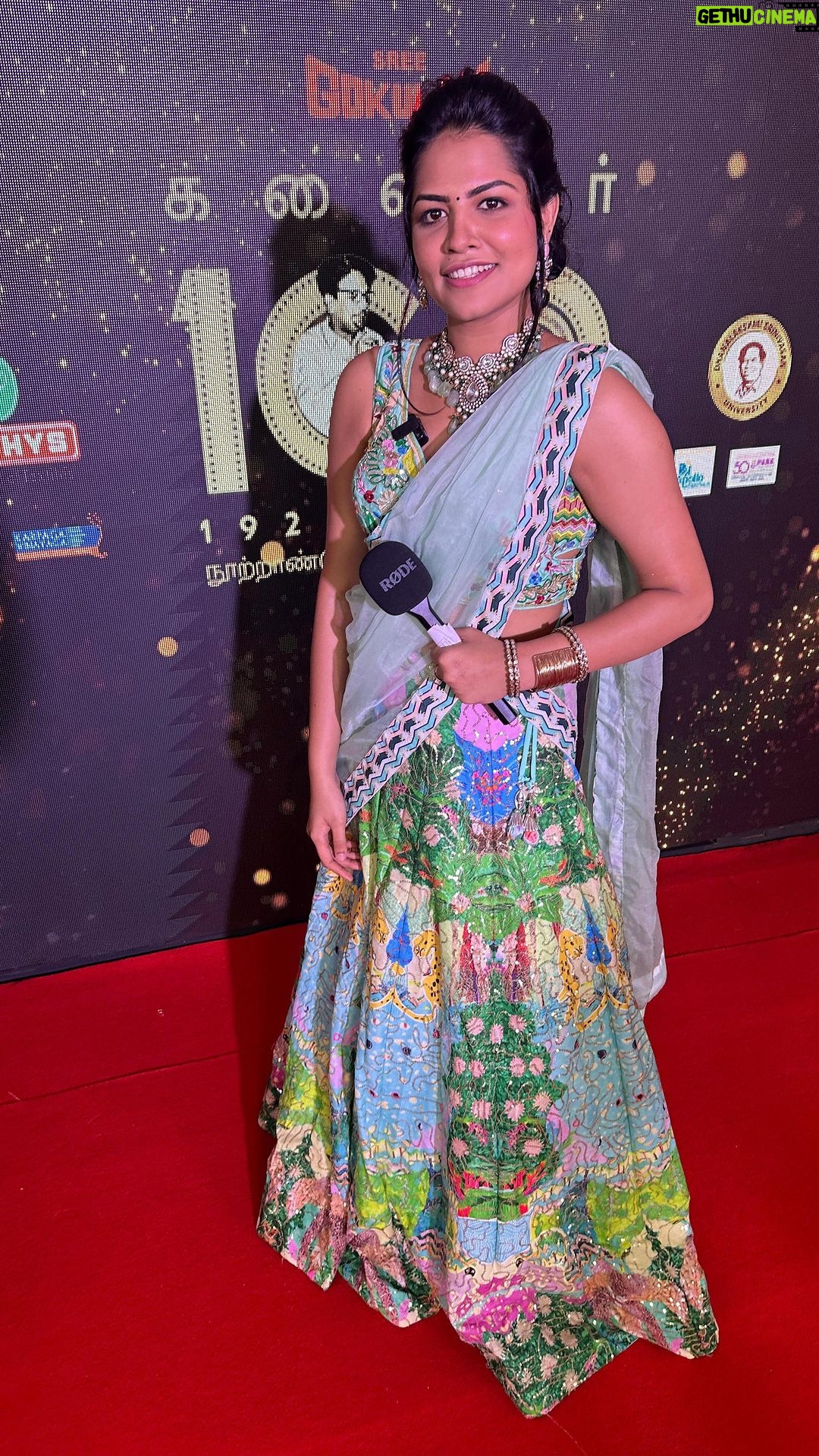 Angelin B Instagram - Any better way to start 2024? Feeling Blessed and grateful for hosting kalaignar 100 and for being a part of a huge remarkable celebration. Good start! π£π₯ Just dream so big and work super hard for it, things will fall in place just smooth, trust me. ππ§Ώπ§Ώπ§Ώπ§Ώ #angelin #vjangelin #anchor #kalaignar100 #superstar #mainstage #redcarpet Madras Race Club
