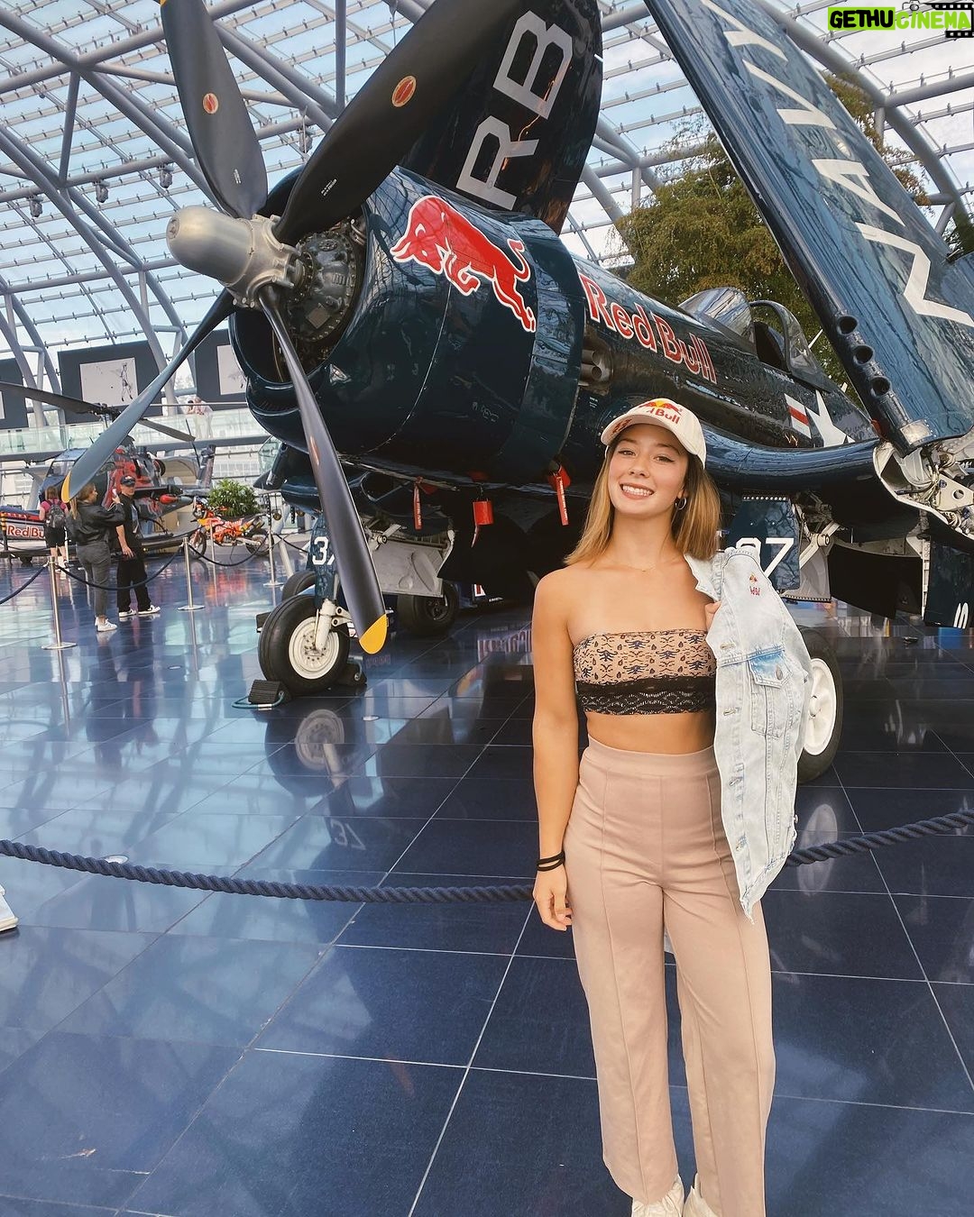 Angie Scarth-Johnson Instagram - A summary of our @redbull career support college from this week! 👩🏻🎓 learning how to navigate the roller coasters of a career in sport with professional help. As well as Sharing our combined knowledge as 8 different athletes. (As well as a lot of fun activities) I honestly laughed so much and had so much fun. 🤍🥺 Salzburg, Austria