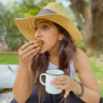 Anindita Bose Instagram – Sundaying 🌞
.
.
.
.
.
.
.
.
.
.
#sunday #sundaypicnic #picnic #park #instagram #instagood #insta #instadaily #sunshine Pushpa Narsee Park