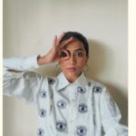 Anindita Bose Instagram - I spy ….. 👀 . . . . Shirt @dorii_calcutta . . . . . #instagood #instagram #insta #vocalforlocal #vocalforlocalindia #slowfashion