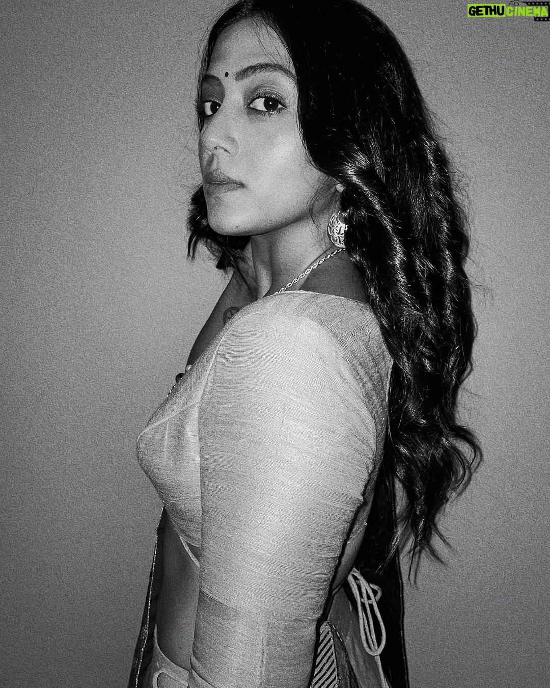 Anindita Bose Instagram - What a night!!! ✨💫 Subho Bijaya… . . . . . . . . . #shubhobijayadashami #instagram #instagood #instadaily #insta #ethnicwear #ethnic #aboutlastnight Mumbai - मुंबई