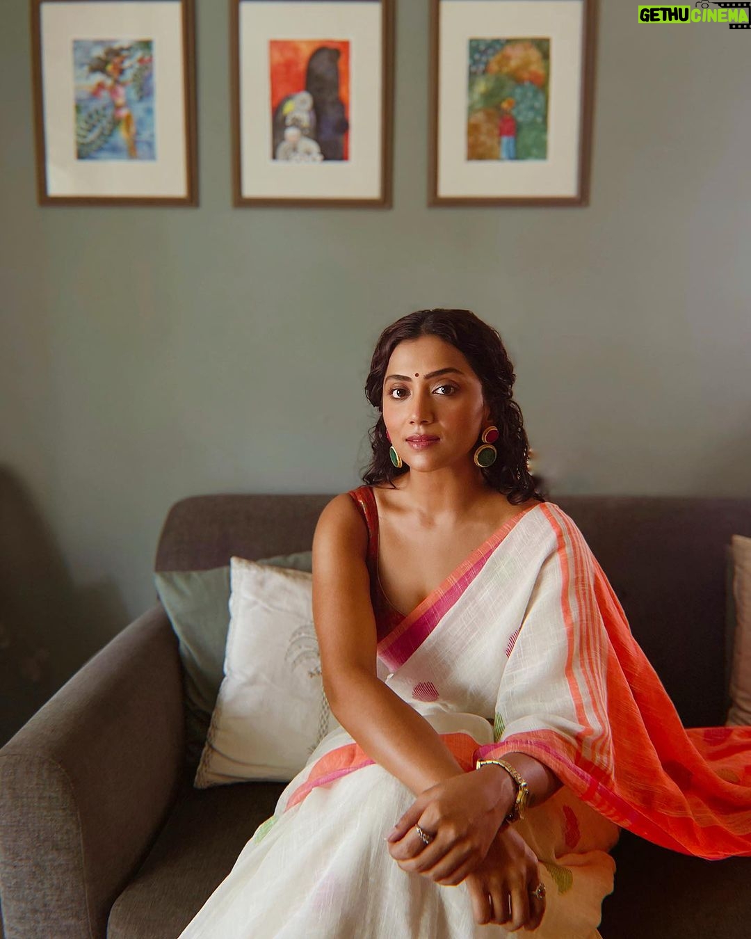Anindita Bose - 4.3K Likes - 🌷 Shubho Ashtami 🌷
.
.
.
.
.
.
#instagram #insta #instagood #saptami #durgapuja #ethnic #ethnicwear #saree #puja #instadaily #localforvocal