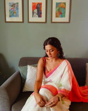 Anindita Bose Instagram - 🌷 Shubho Ashtami 🌷
.
.
.
.
.
.
#instagram #insta #instagood #saptami #durgapuja #ethnic #ethnicwear #saree #puja #instadaily #localforvocal