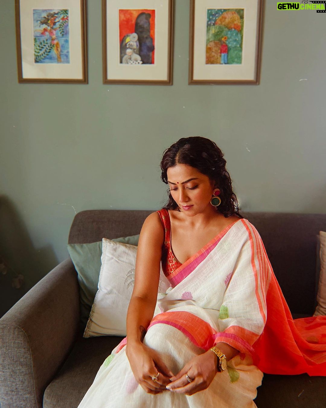 Anindita Bose - 4.3K Likes - 🌷 Shubho Ashtami 🌷
.
.
.
.
.
.
#instagram #insta #instagood #saptami #durgapuja #ethnic #ethnicwear #saree #puja #instadaily #localforvocal