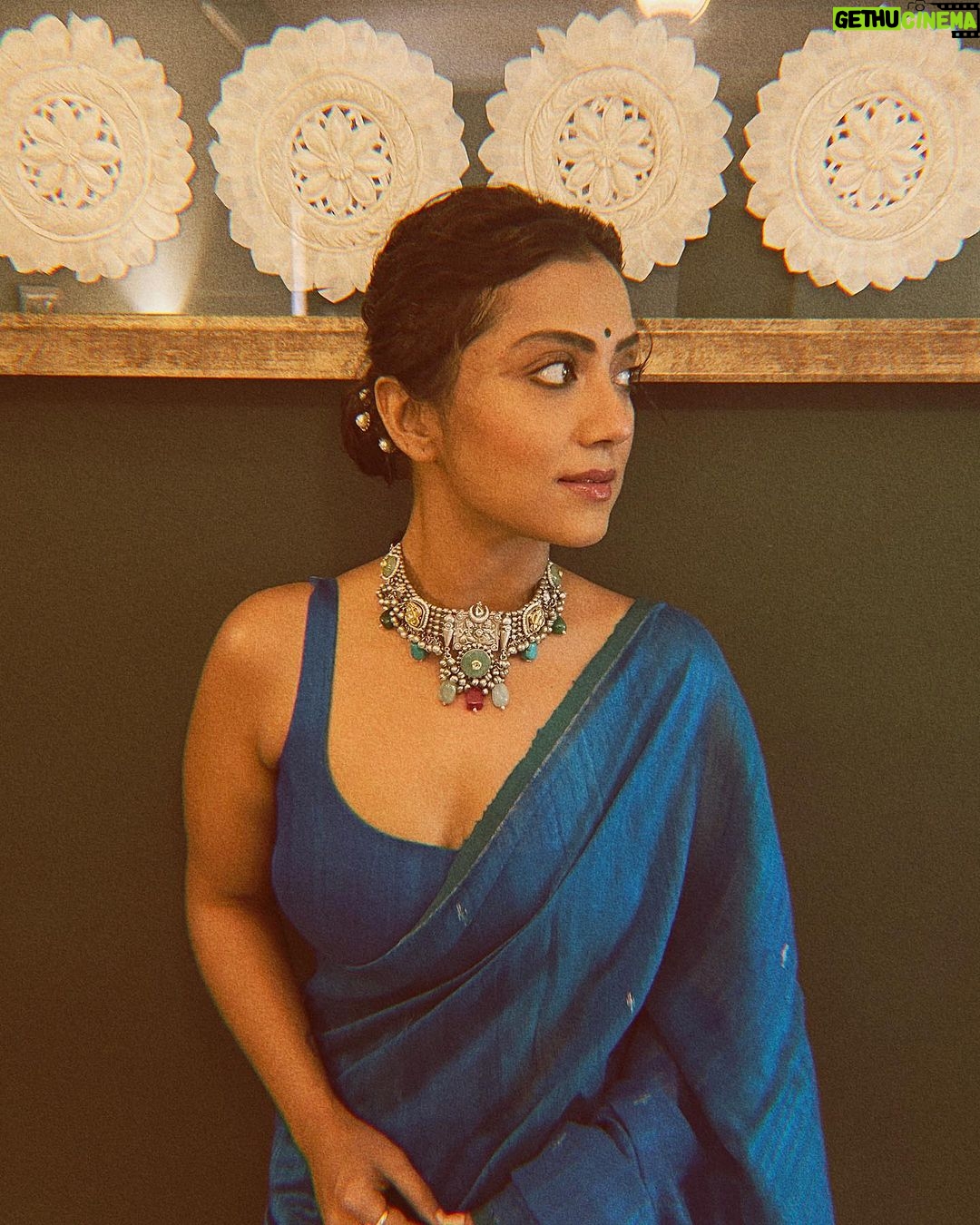 Anindita Bose - 9.7K Likes - Shubho Saptami 🦋
.
.
.
Saree @byloomkolkata
.
.
.
.
#instagram #insta #instagood #saptami #durgapuja #ethnic #ethnicwear #saree #puja #instadaily #localforvocal