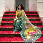 Anindita Bose Instagram – 🌹পুজো এলো বলে 🌹 
.
.
.
.
.
.
.
.
#instagram #instagood #instalike #saree #insta #shosti #durgapuja