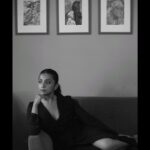 Anindita Bose Instagram - She said, ‘look proud’. Casually sitting below my artwork. . . . 📸 my forever girl @shubasu2.0 . . . . . . #instagram #instadaily #art #artistsoninstagram #artist #framed #watercolors #instaart #instaartist