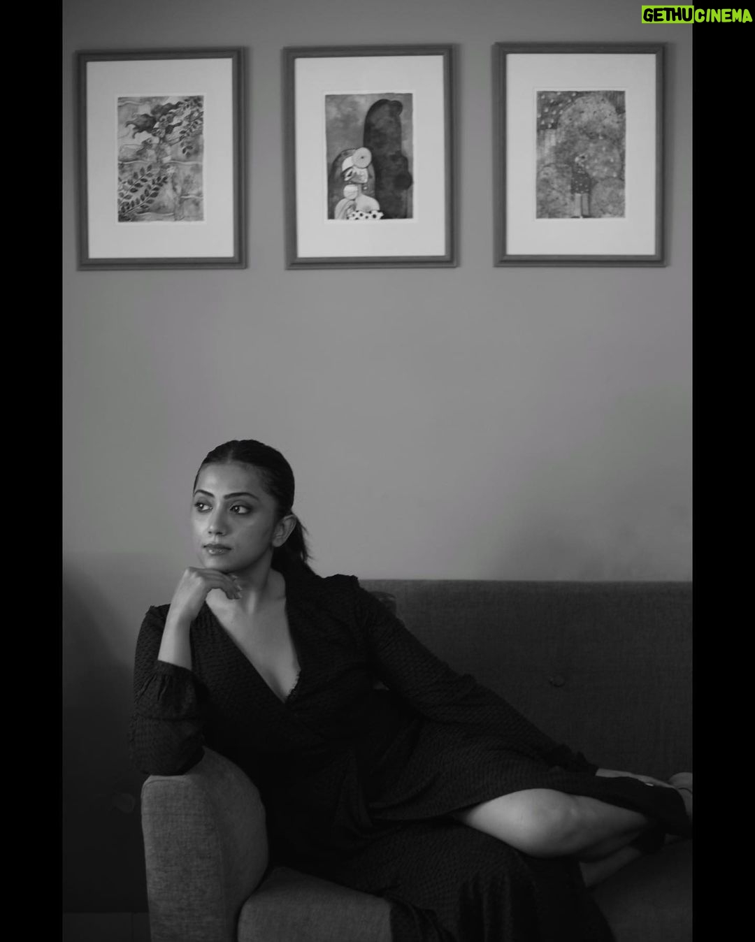 Anindita Bose Instagram - She said, ‘look proud’. Casually sitting below my artwork. . . . 📸 my forever girl @shubasu2.0 . . . . . . #instagram #instadaily #art #artistsoninstagram #artist #framed #watercolors #instaart #instaartist