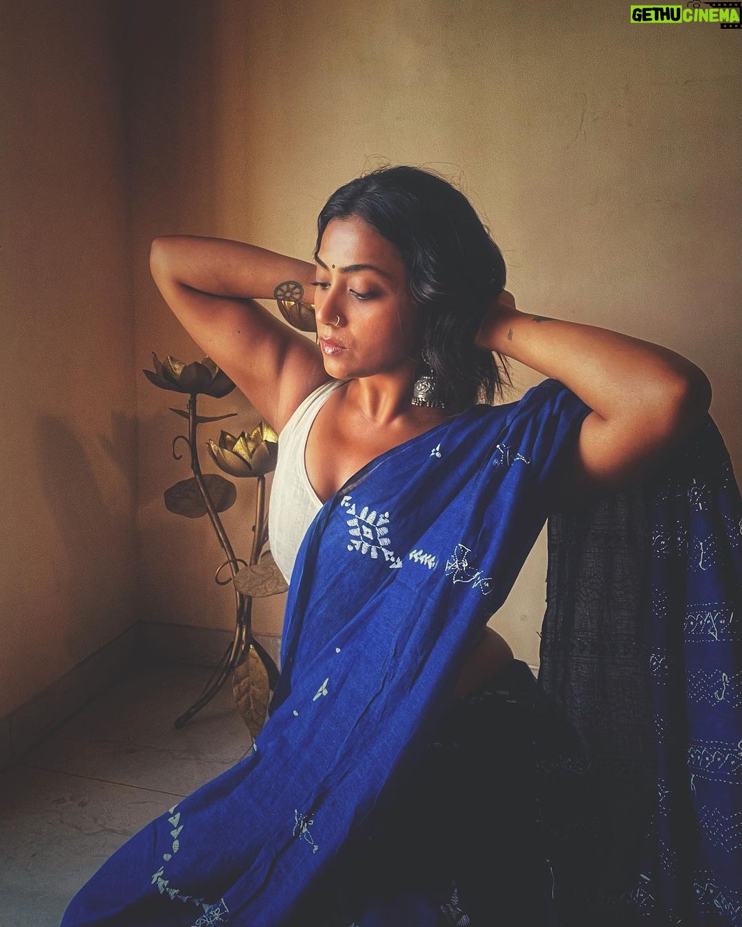 Anindita Bose - 6.2K Likes - Sheje boshe achi 🌸
.
.
Saree @forsarees
Jewellery @amrapalijewels
.
.
.
.
.
#instagram #insta #saree #vocalforlocal #instagood #instalike #sareegirlforever