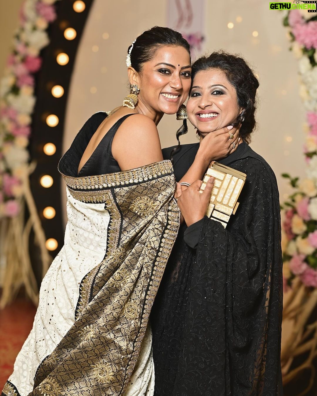 Anindita Bose - 16.3K Likes - What happens when you find your favourite human in a crowd … swipe ➡️
Thank you @twc2014india for capturing these moments ❣️
.
.
.
#sandiptasoumya #wedding #tistheseason #aboutlastnight