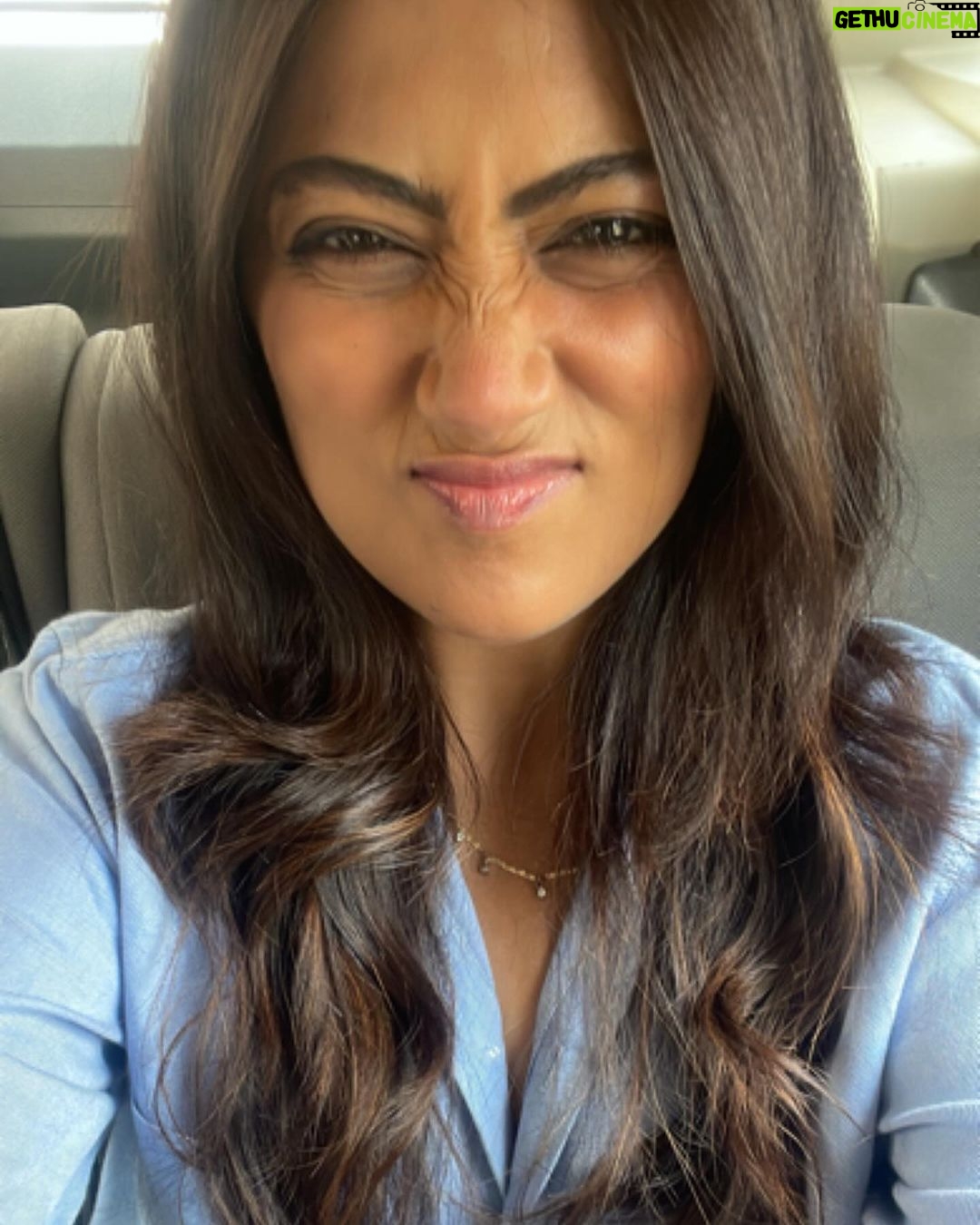 Anindita Bose Instagram - Big cheese n crinkled fries.. uhh sorry ‘smile’…. 😬 . . . . . . . . #instagood #insta #instagram #instadaily #instalike