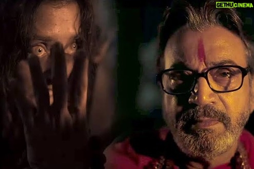 Anindita Bose Instagram - Dint know scaring people would bring me so much joy! 😋 Thank you for all the love ❤️ we are spooked… sorry… stoked and how!! Keep it coming.. . . #ParnashavarirShaap directed by @parambratachattopadhyay streaming on @hoichoi.tv @gauravchakrabarty @surangana_bandyopadhyay @arna_mukhopadhyay #chiranjeetchakraborty @prosenjit_c @soumyamukerji_ @roja_dey @ig_roadshowfilmsofficial . . . . pc @indulgexpress @sangbadpratidin @leisurebyte