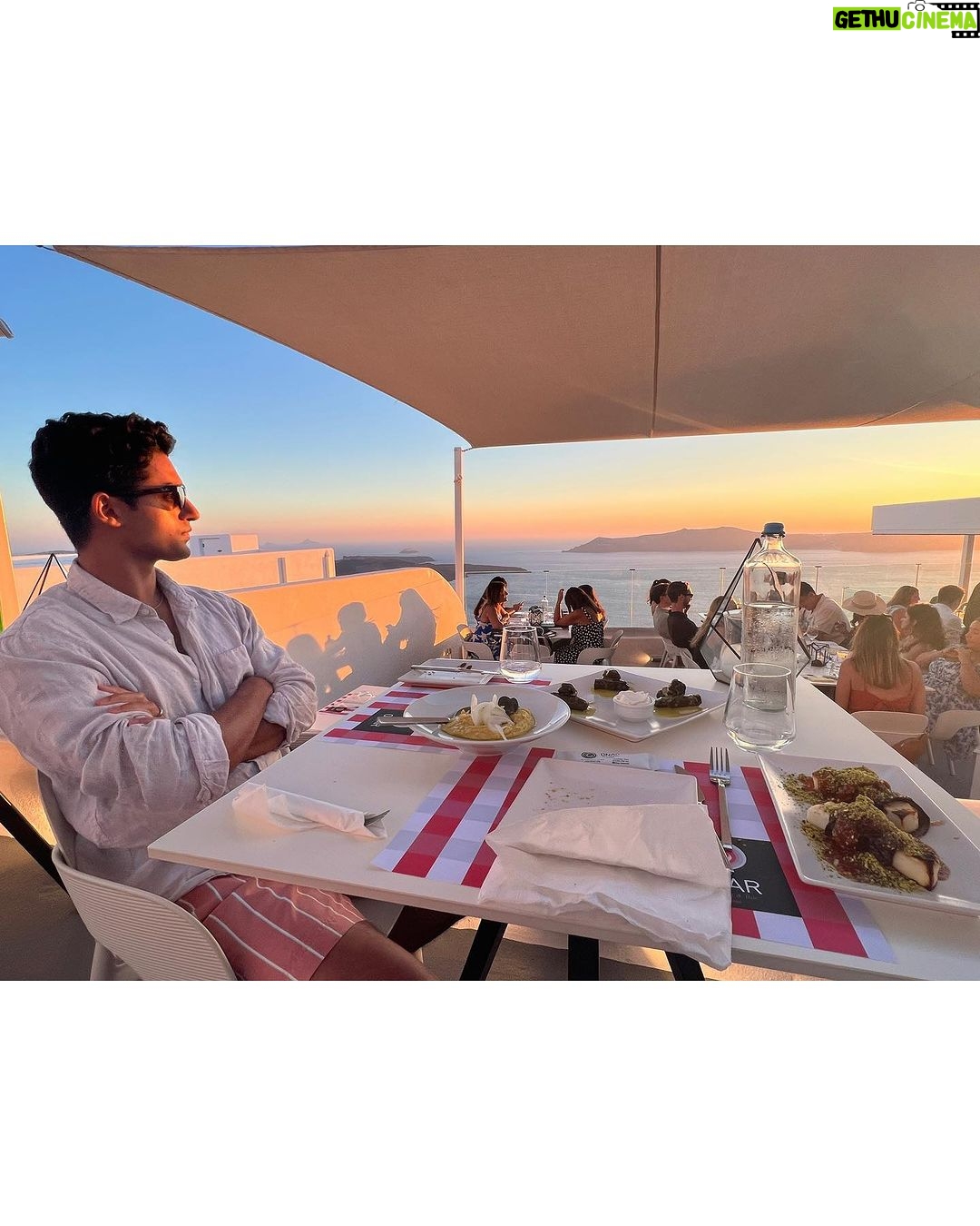 Anirudh Pisharody Instagram - Summer lately..how’ve you been???? 🙃🙃