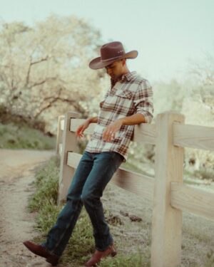 Anirudh Pisharody Instagram - You can take the boy out of Texas but you can’t take the Texas out the boy…. 🤠

📸: @jeiboi_