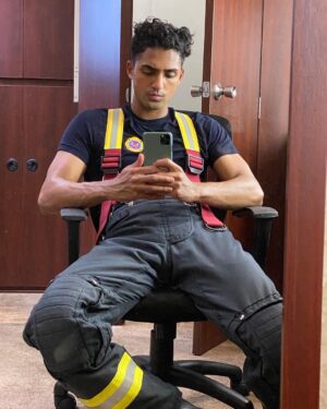 Anirudh Pisharody Instagram - ravi panikkar has no in between 
😈🥺

@911onfox