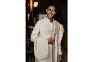 Anirudh Pisharody Instagram - 🪷🧧

The cultural ceremonies were a culmination of the love and respect we have for not only our Indian and Chinese heritage, but for the people who matter the most - our families. 

Read more on Vogue India - 

🔗 “College sweethearts Anirudh Pisharody and Jill V Dae tied the knot with a celebration in Rome that doffed its hat to both their cultures” 

Link in bio ➡️