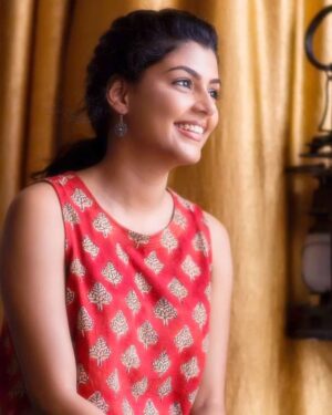 Anisha Ambrose Instagram - MERRY CHRISTMAS To everyone 💝⛄

.

.

.

FOLLOW..@anishaambrose_official .

.

.

#anishadieheardfan #anishaambrose #anishafanpage #anishafanclub #anishaambrose_official #kajalagarwal #samantharuthprabhu #tamannahbhatia #rashikanna #sruthihassan #rakulpreetsingh #tollywoodactress #goodmorning #sunshine #sunburn #summervibes #tollywoodactress #telugucinema #vizag #home #selenagomez #selfie #justinbieber #likeforlikes #followforfollowback  #like4likes #likeforlike #follow4followback #followｍe #fanpage