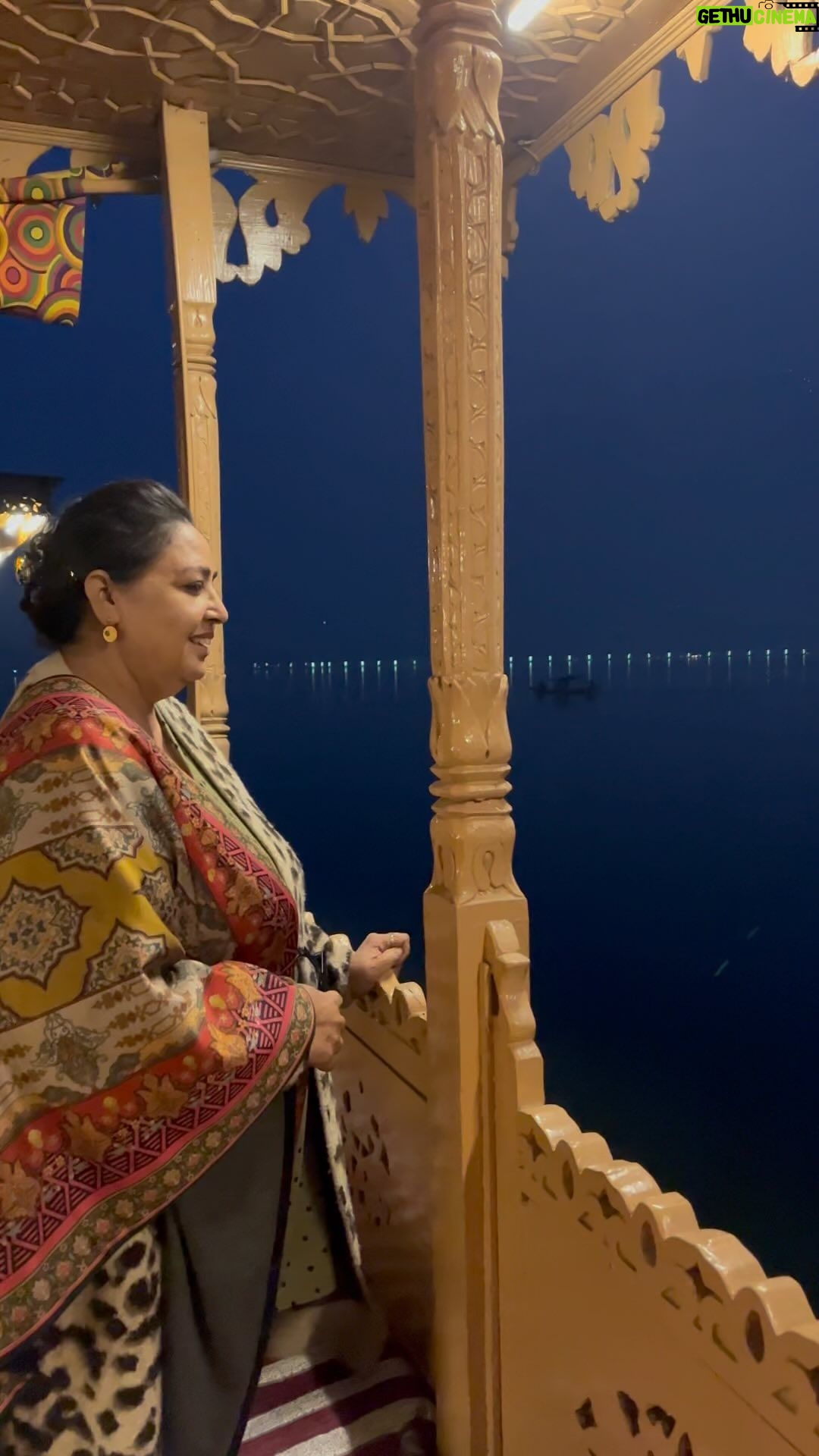 Anita Devgan - 5K Likes - mng lo mafi jišš„°