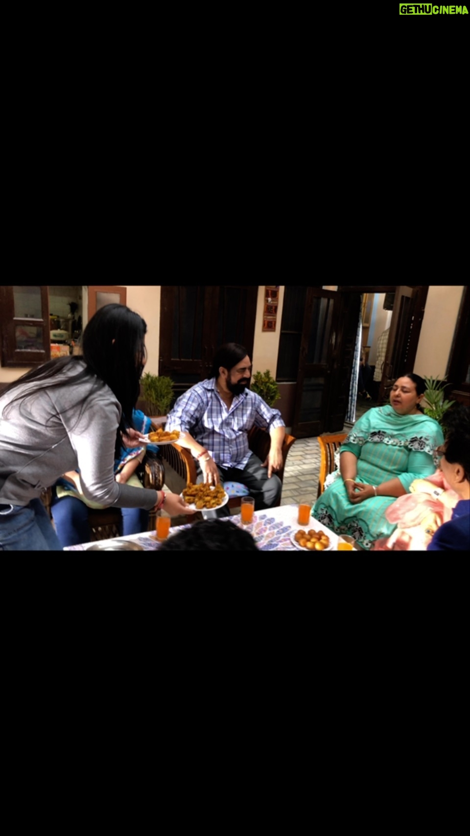 Anita Devgan - 10.6K Likes - scene krn ton pehla da vela