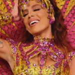 Anitta Instagram - Starting off the 2024 season of my carnival with the theme “Samba Schools,” I arrived dressed in homage to “Porto da Pedra” from São Gonçalo, Rio de Janeiro! Since the creation of ‘carnival blocks’, social and political themes have emerged in the midst of the revelry. In 2023, the school brought the theme “A Jangada: 800 leagues on the Amazon” to its parade. A theme that, besides showcasing the diversity, beauty, and grandeur of our forest, signaled the urgent importance of preservation and recovery, as well as the protection of indigenous territories and rights. Sixty-nine percent of the Amazon forest is Brazilian. By keeping the Amazon alive, we are combating global warming and climate change. Pt nos comentários Salvador, Bahia, Brazil