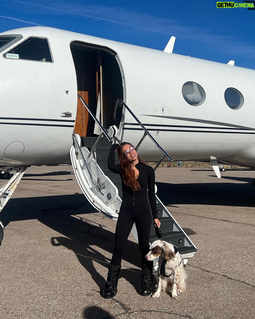 Anitta Instagram - Time to go home for Christmas