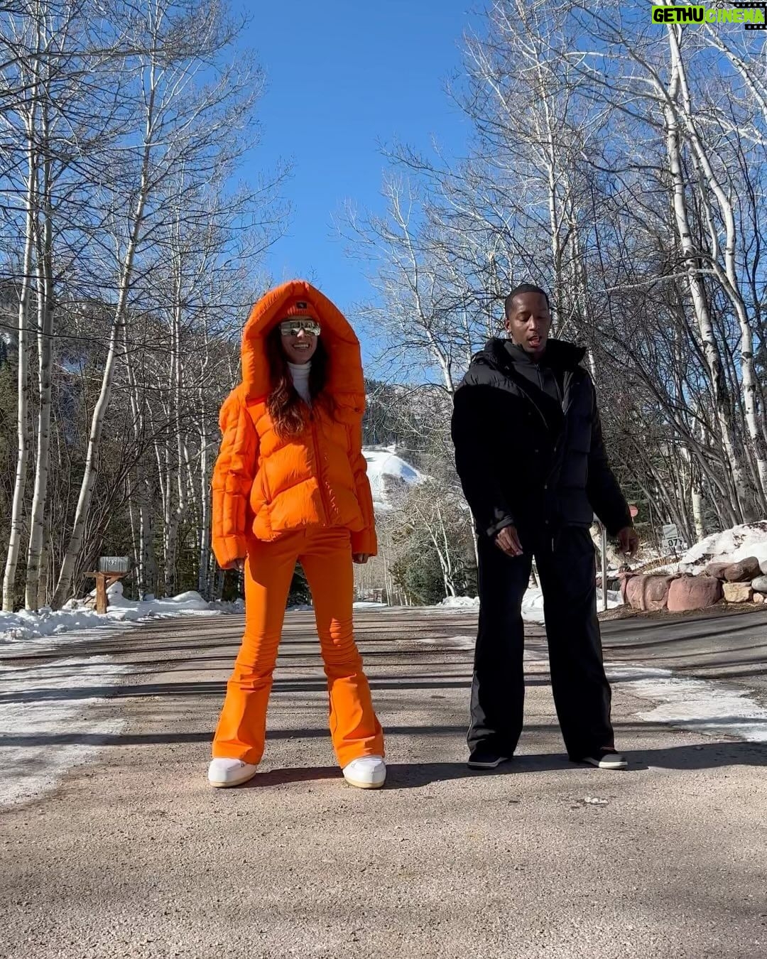 Anitta Instagram - We loooooove the snow season