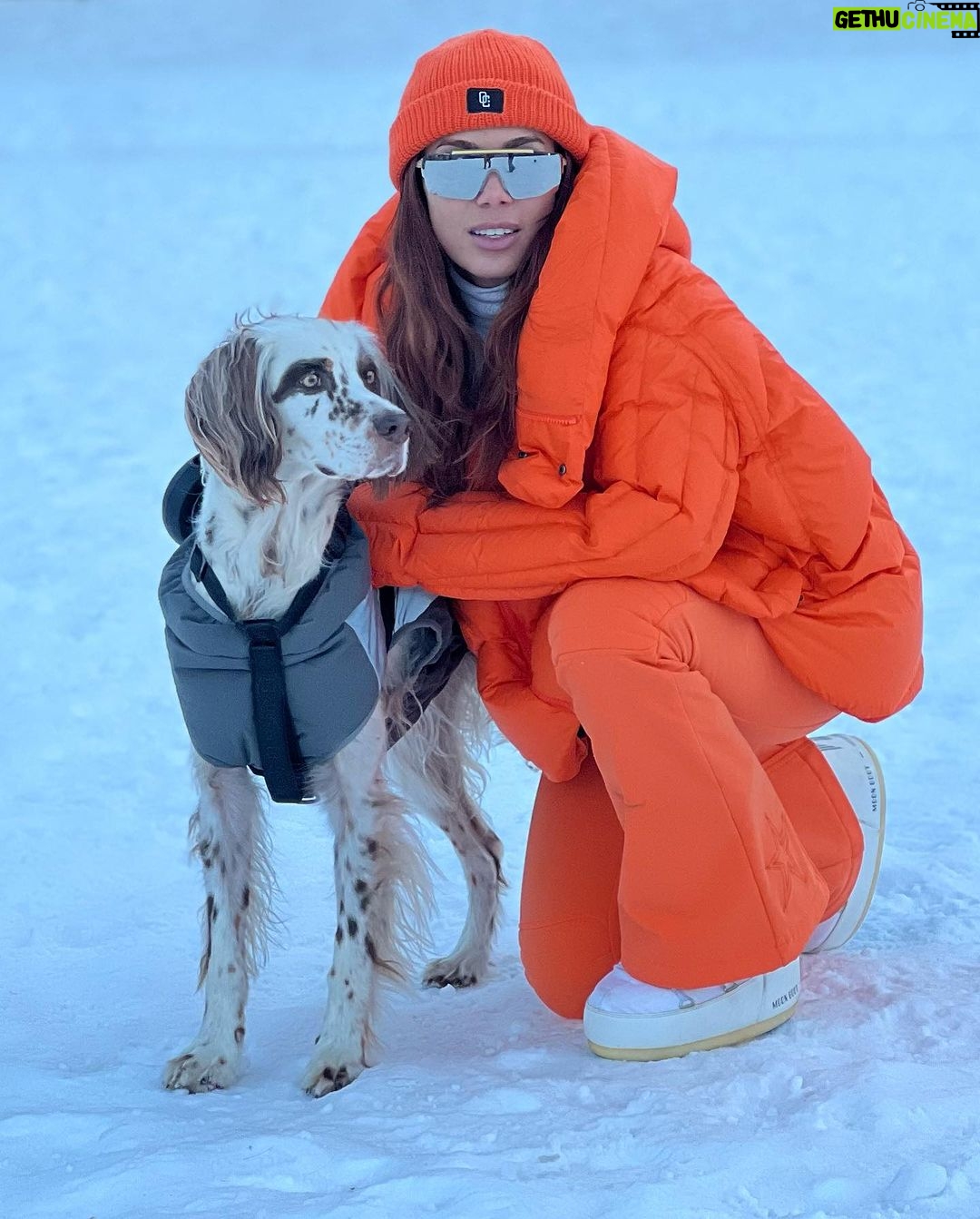 Anitta Instagram - We loooooove the snow season