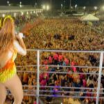 Anitta Instagram - Um dump pra você comentar que está ansioso pros meus ensaios sem dizer que está ansioso pros meus ensaios… VALENDO! 🔥🤪🎉💥 vai ser disso aqui pra mais! Hahahahah Carnatalllll, que energia. Amo essa nossa bagunça. Brazil