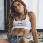 Anitta Instagram - Por mi, gravaria este video MIL VECES. Después van a descobrir por que jajajajajajaja