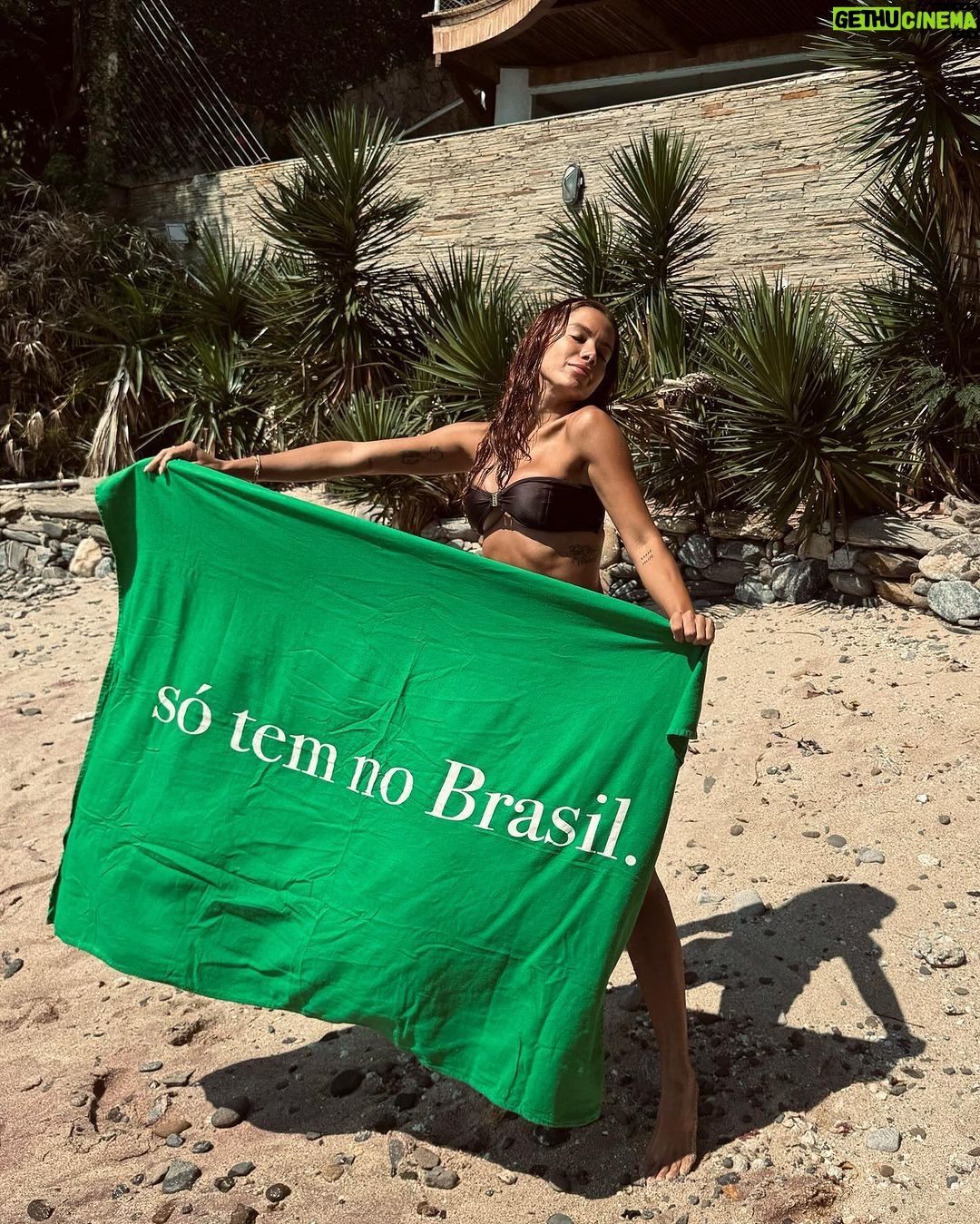 Anitta Instagram - reviviría este día mil veces más 🤍✨ Brazil