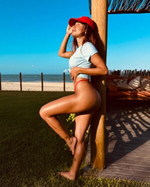 Anitta Instagram - Always blame on the astrology