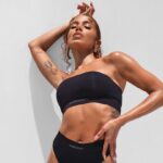 Anitta Instagram - U can look but can’t touch 🖤 #SavageXAnitta #SavageXAmbassador @savagexfenty fit details: Seamless Bandeau Bralette + High-Leg Thong #ad