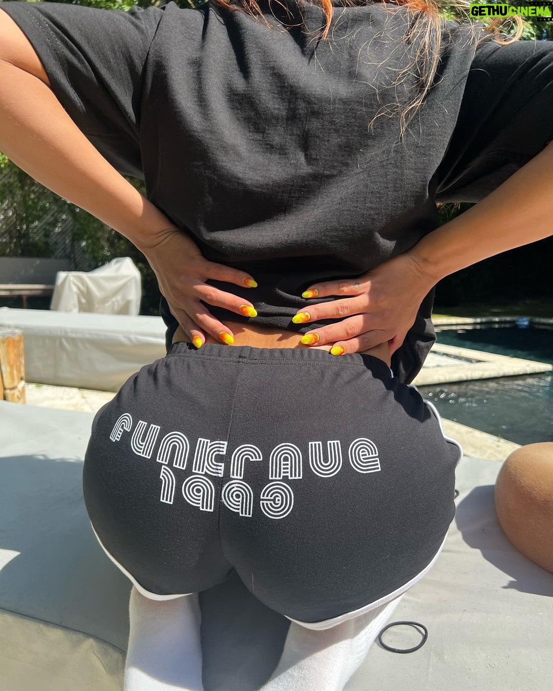 Anitta Instagram - Did u get my merch already ? // anittashop.com